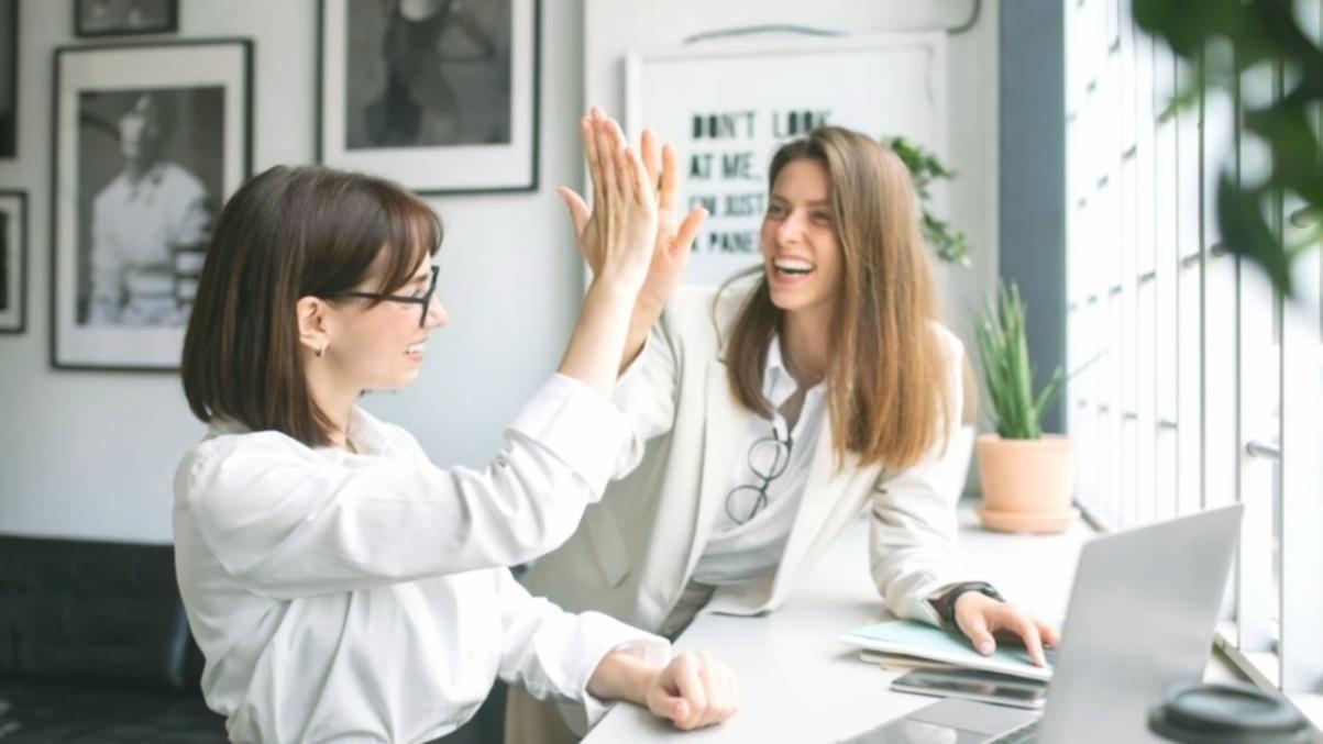 Parcours d'apprentissage structuré avec modules progressifs en éducation financière